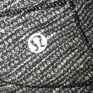 Lululemon long sleeve 1/2 zippered pullover